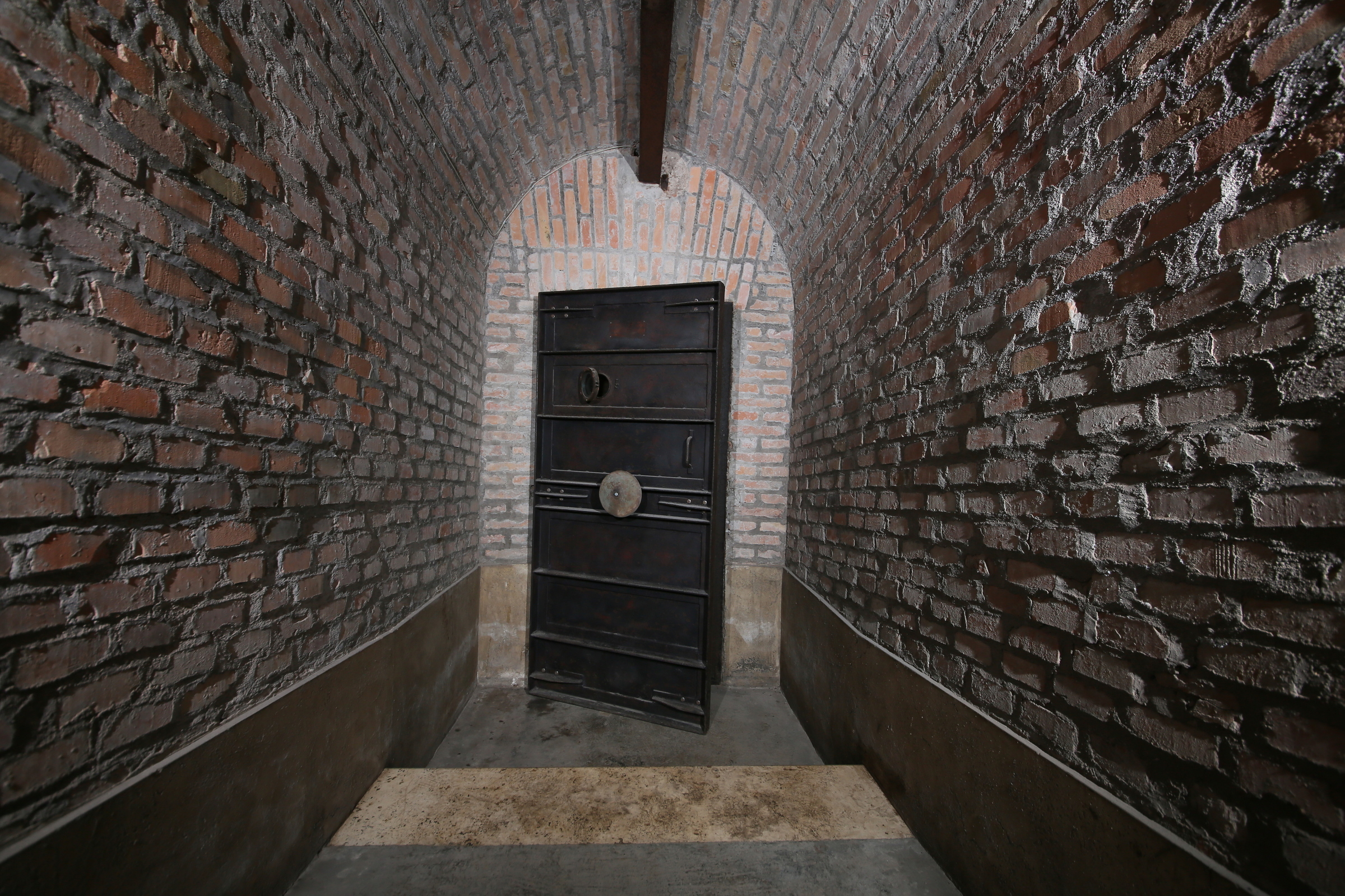 °Bunker villa ada savoia porta metallo